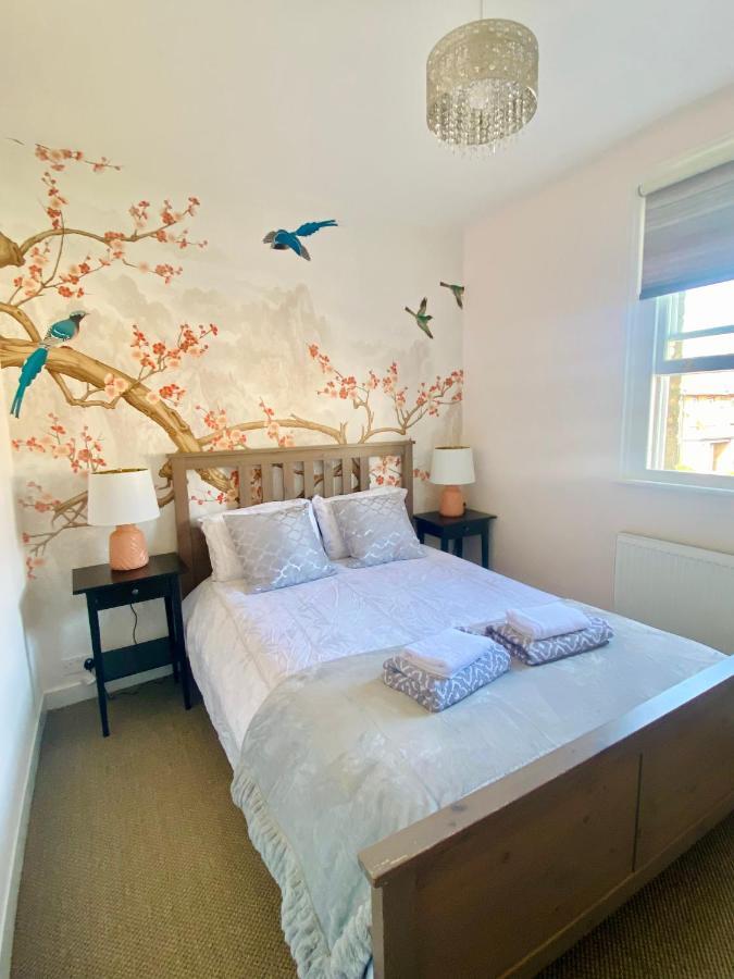 Delightful 2 Bedroom House Central Dom wakacyjny